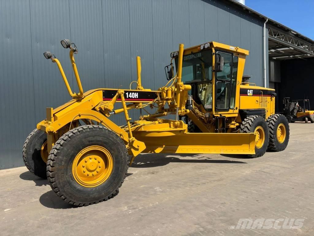 CAT 140H معدات تمهيد الطرق