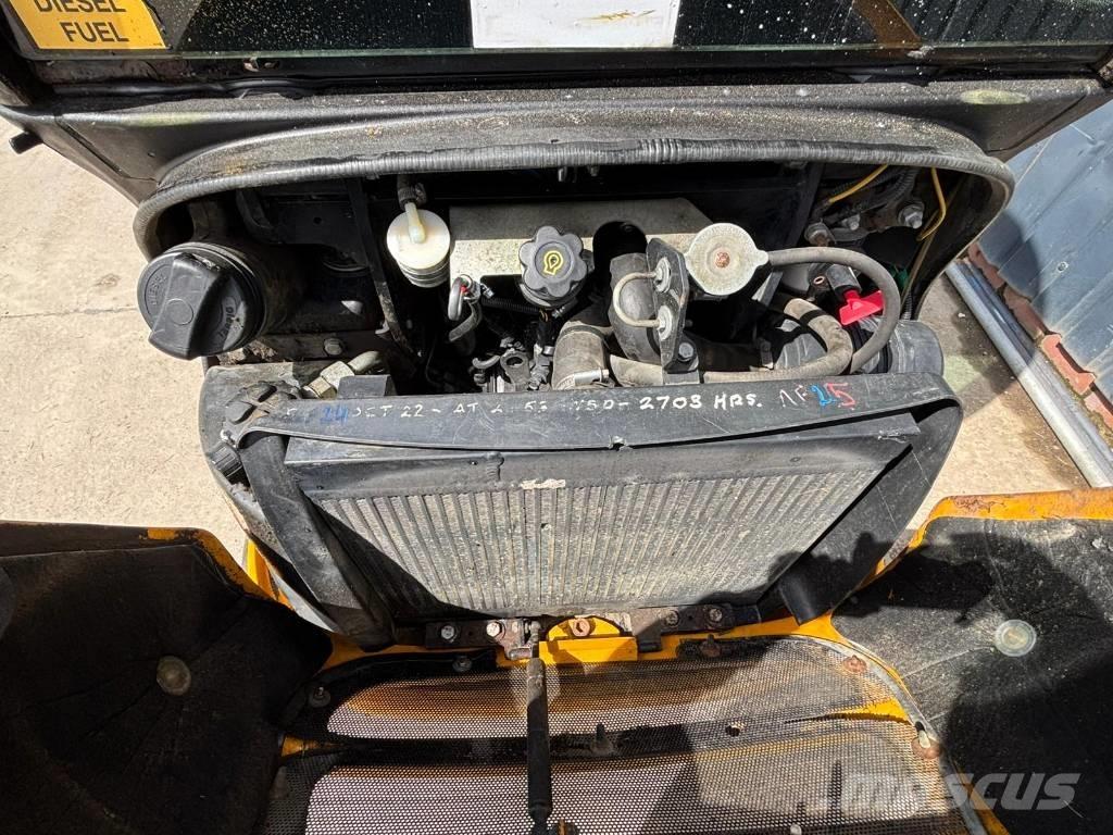 JCB 8018 CTS حفارات صغيرة أقل من 7 طن (حفارات صغيرة)