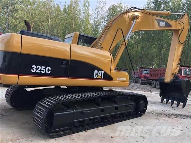 CAT 325C حفارات زحافة