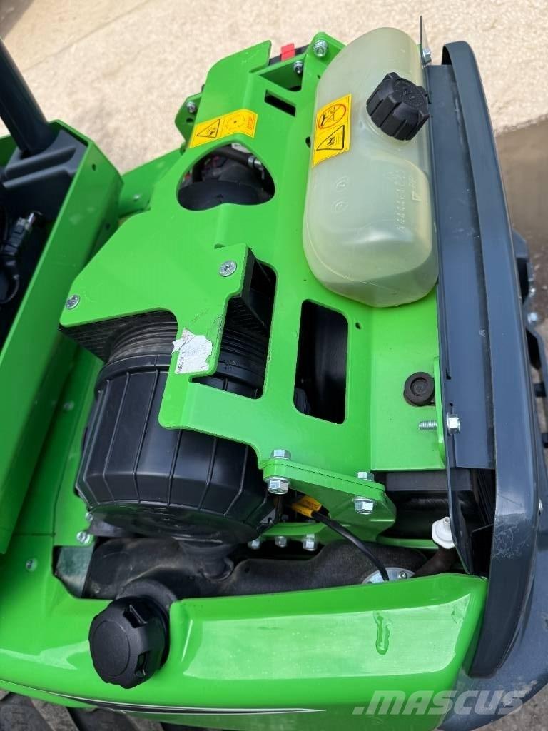 Avant 635 لوادر بعجل