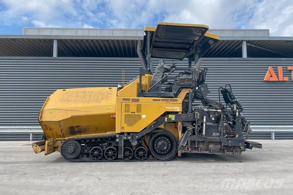 CAT AP555F معدات السفلتة