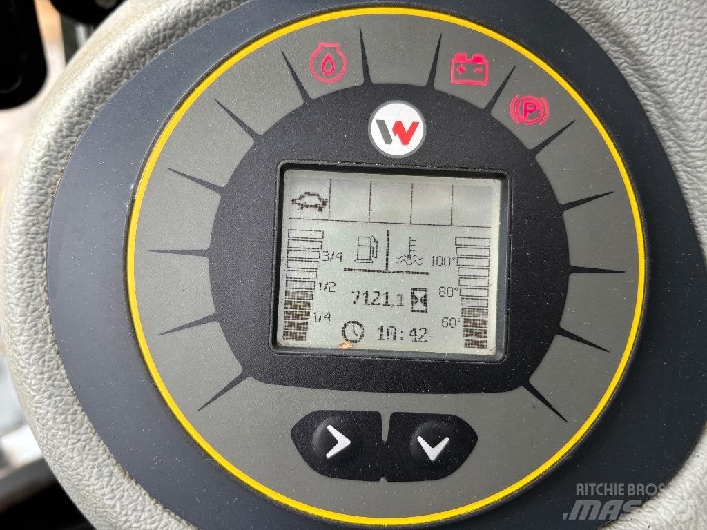 Wacker Neuson EW 100 حفارات بعجل
