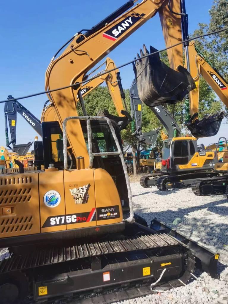 Sany SY 75 C حفارات زحافة