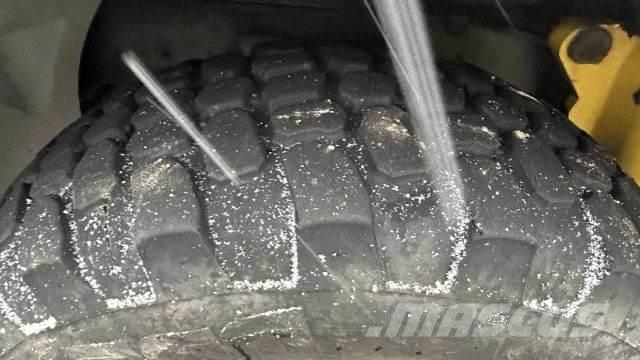 Kramer 480 لوادر بعجل