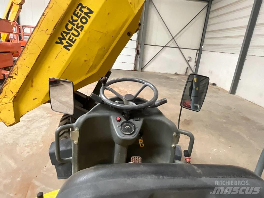 Neuson 5001 عربات نقل قلابة للمواقع