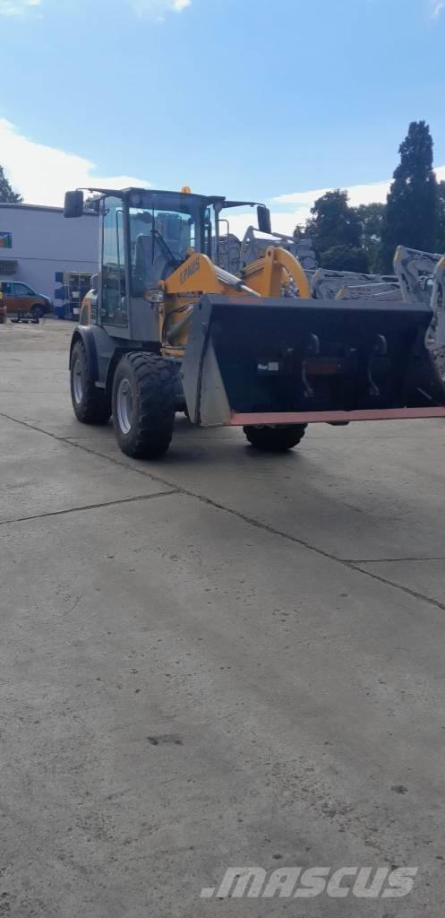 Paus SL 9075 لوادر بعجل