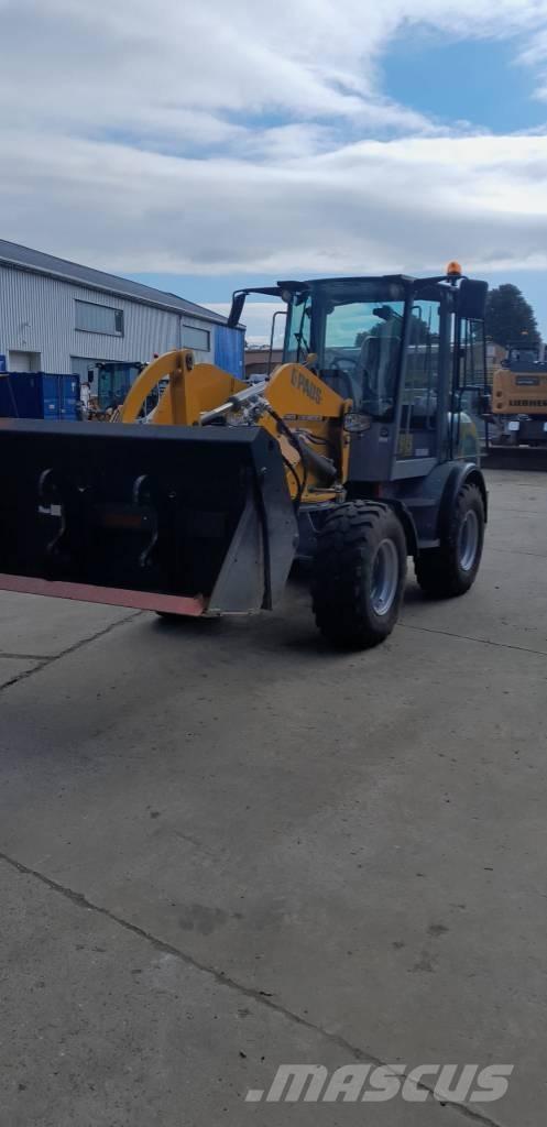 Paus SL 9075 لوادر بعجل