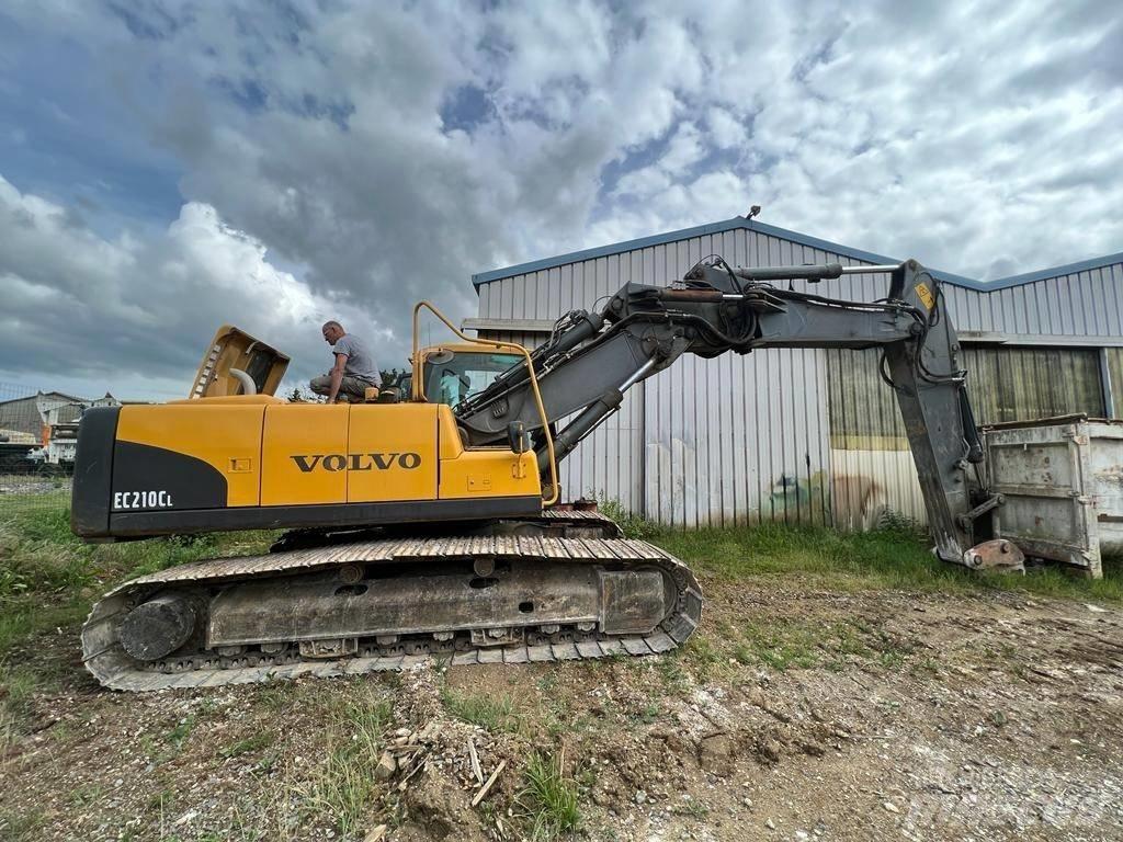Volvo EC 210 C L حفارات زحافة