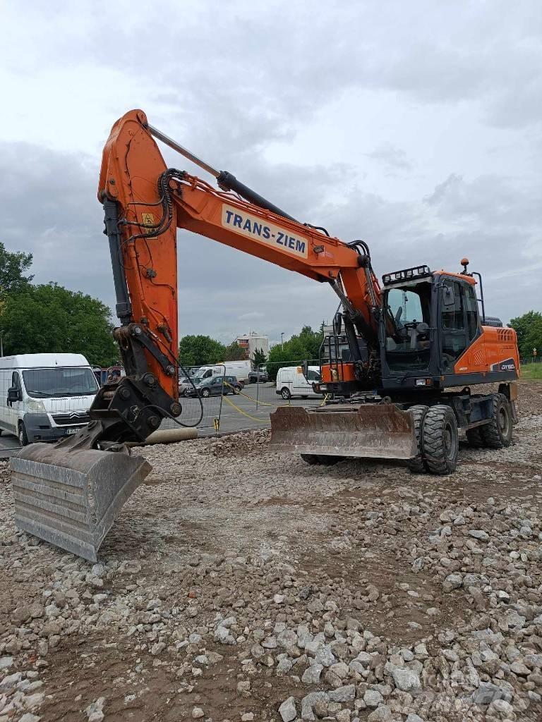 Doosan DX 190 W-5 حفارات بعجل