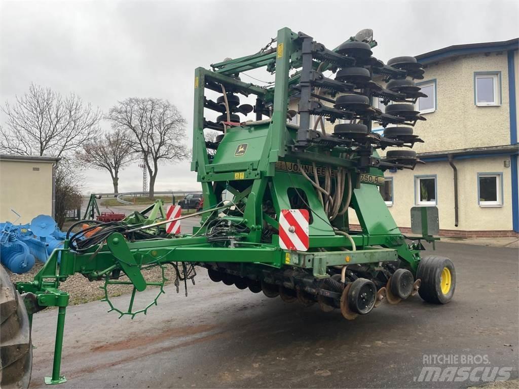 John Deere 750A 6m ماكينات البذر الدقيق