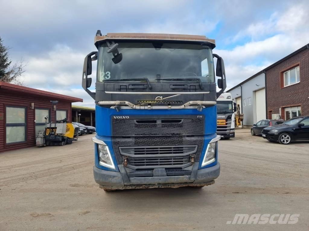 Volvo FH 540 شاحنات لوادر