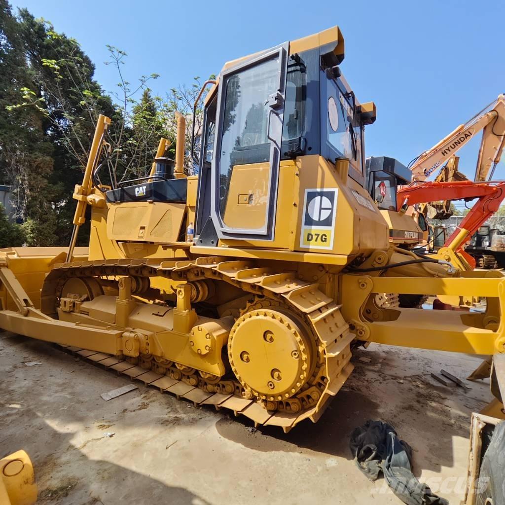 CAT D 7 G معدات تمهيد الطرق