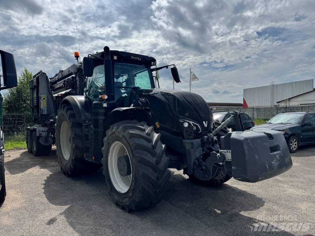 Valtra S 374 الجرارات