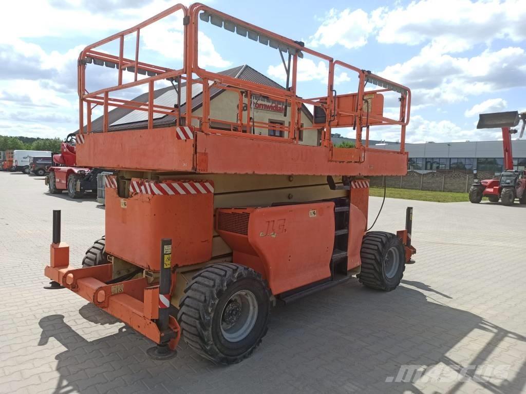 JLG 4394 RT رافعات مقصية الشكل