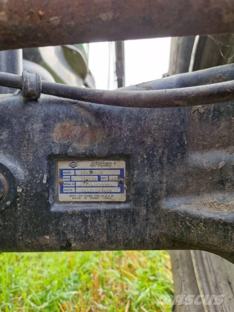 Valtra T 182 Versu الجرارات