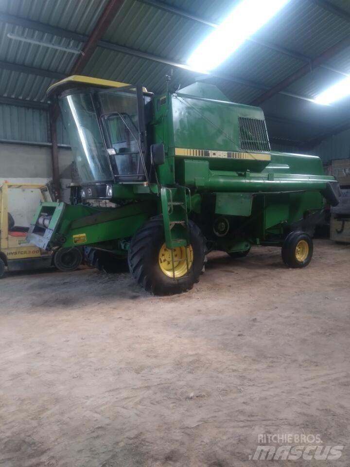 John Deere 1065 حصادات