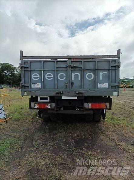 Iveco Trakker 410 شاحنات الرافعات