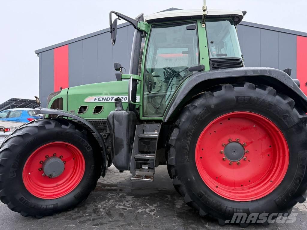 Fendt 820 Vario TMS الجرارات