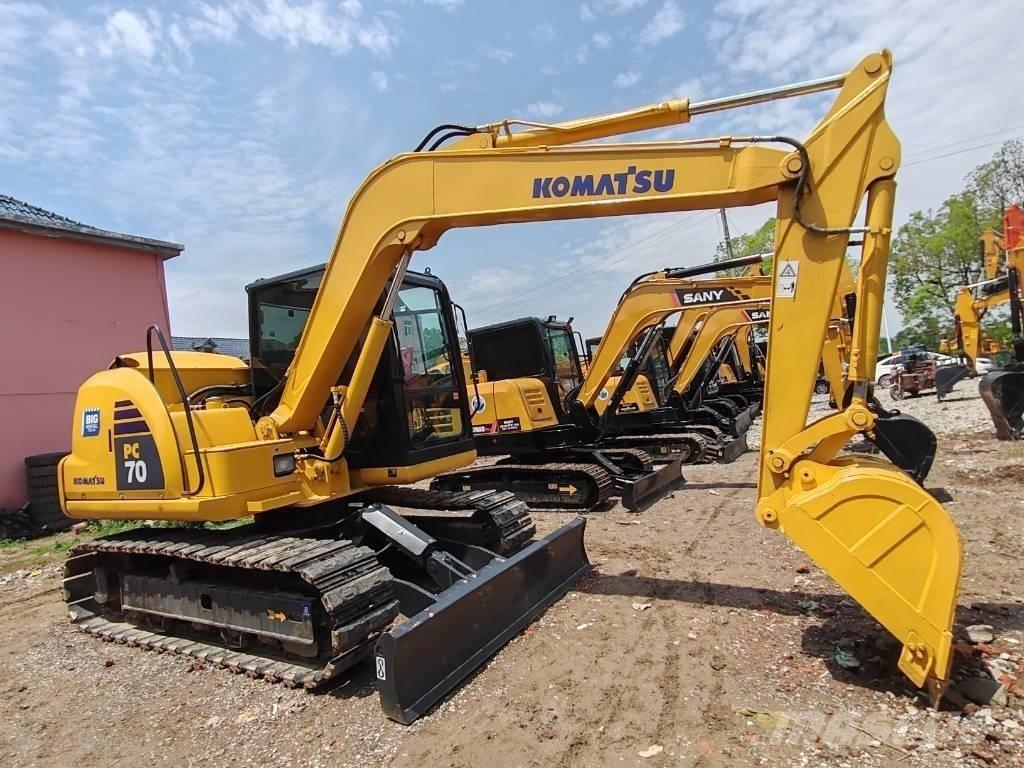 Komatsu PC 70 حفارات وسط 7 طن - 12 طن