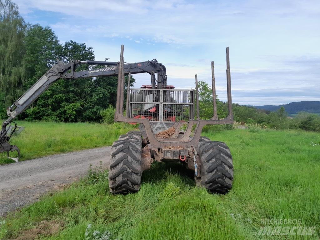 Valmet 840.2 شاحنات