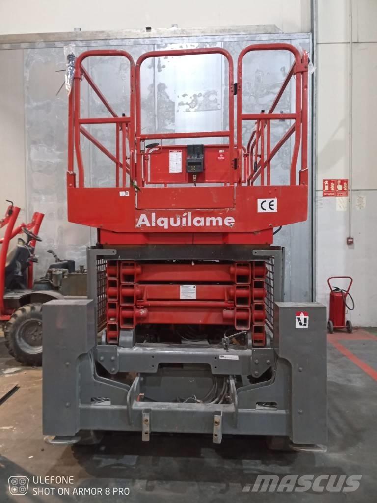 JLG 4069 LE رافعات مقصية الشكل