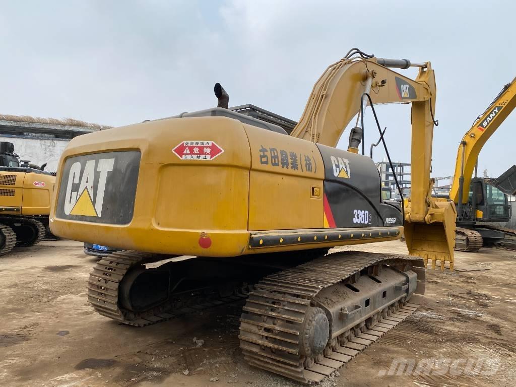 CAT 336 D حفارات زحافة