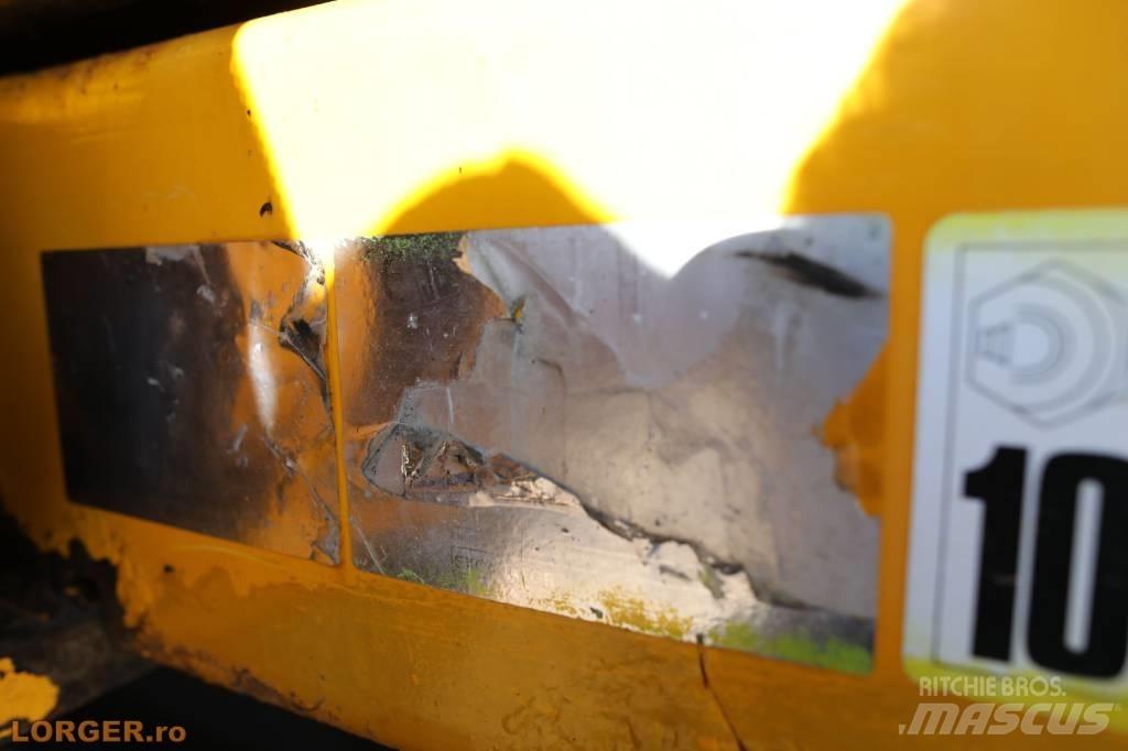 JCB JS 290 LC حفارات زحافة
