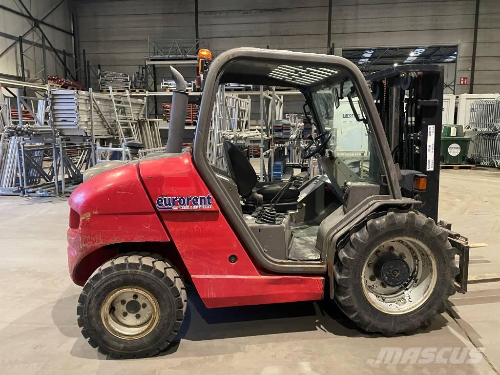 Manitou MH 25.4 شاحنات الطرق الوعرة