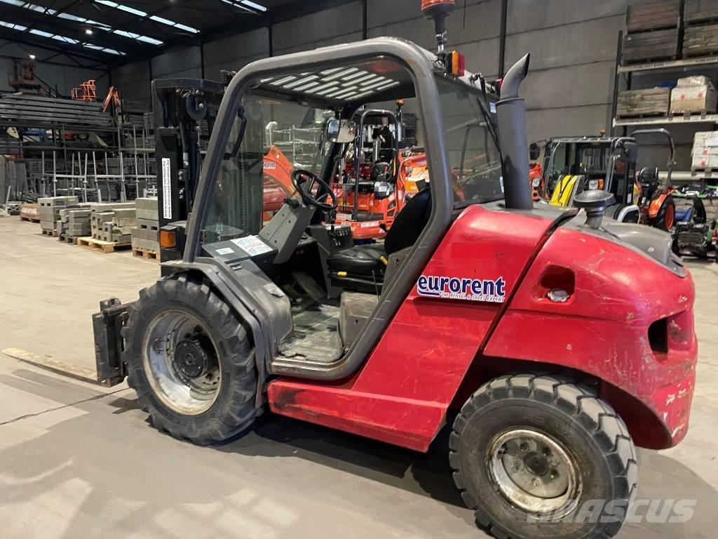 Manitou MH 25.4 شاحنات الطرق الوعرة