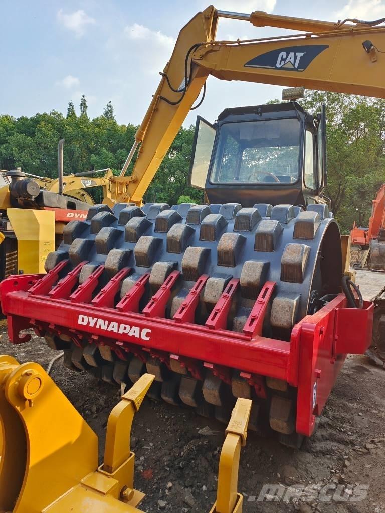Dynapac CA 301 D مداحل أحادية الأسطوانة
