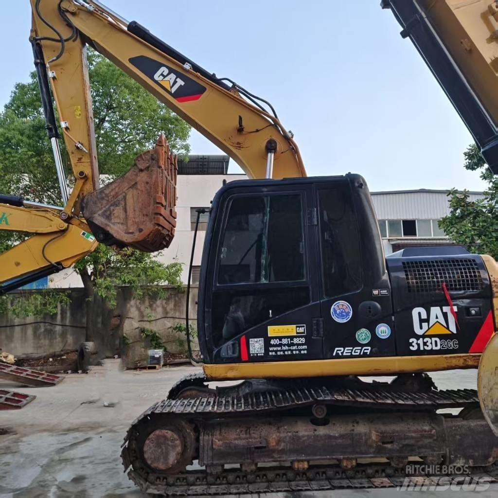 CAT 313 D حفارات زحافة