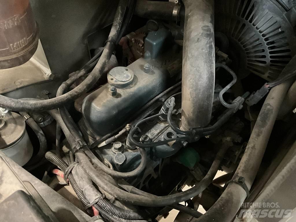 Ausa D 100 AHA عربات نقل قلابة للمواقع