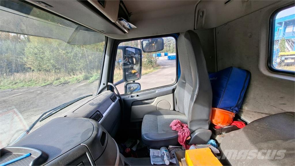 Volvo FM9 340 شاحنات بمقصورة وهيكل