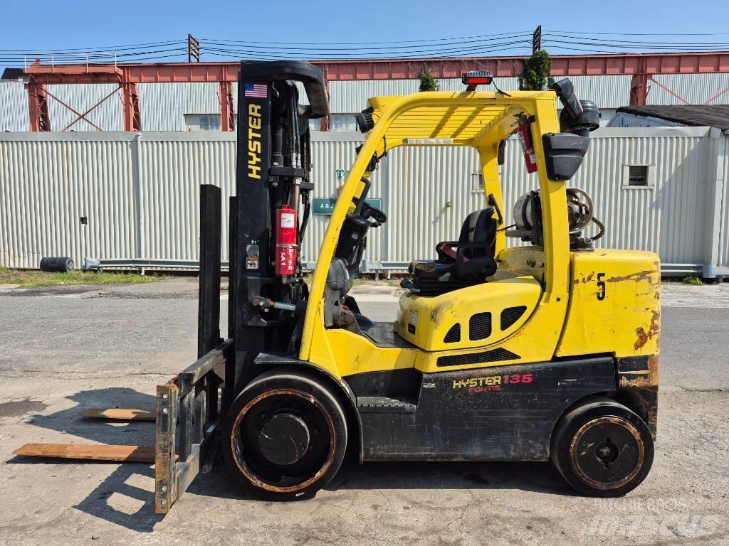 Hyster S 135 FT شاحنات ذات رافعات شوكية - أخرى