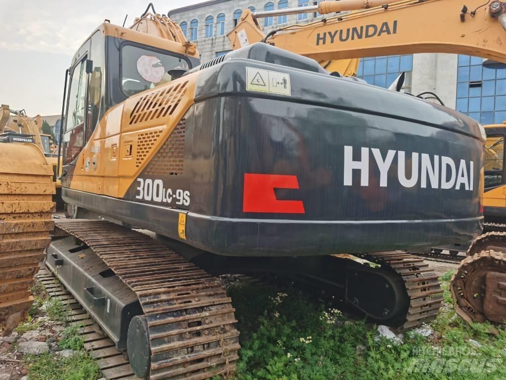 Hyundai R300LC-9S حفارات زحافة