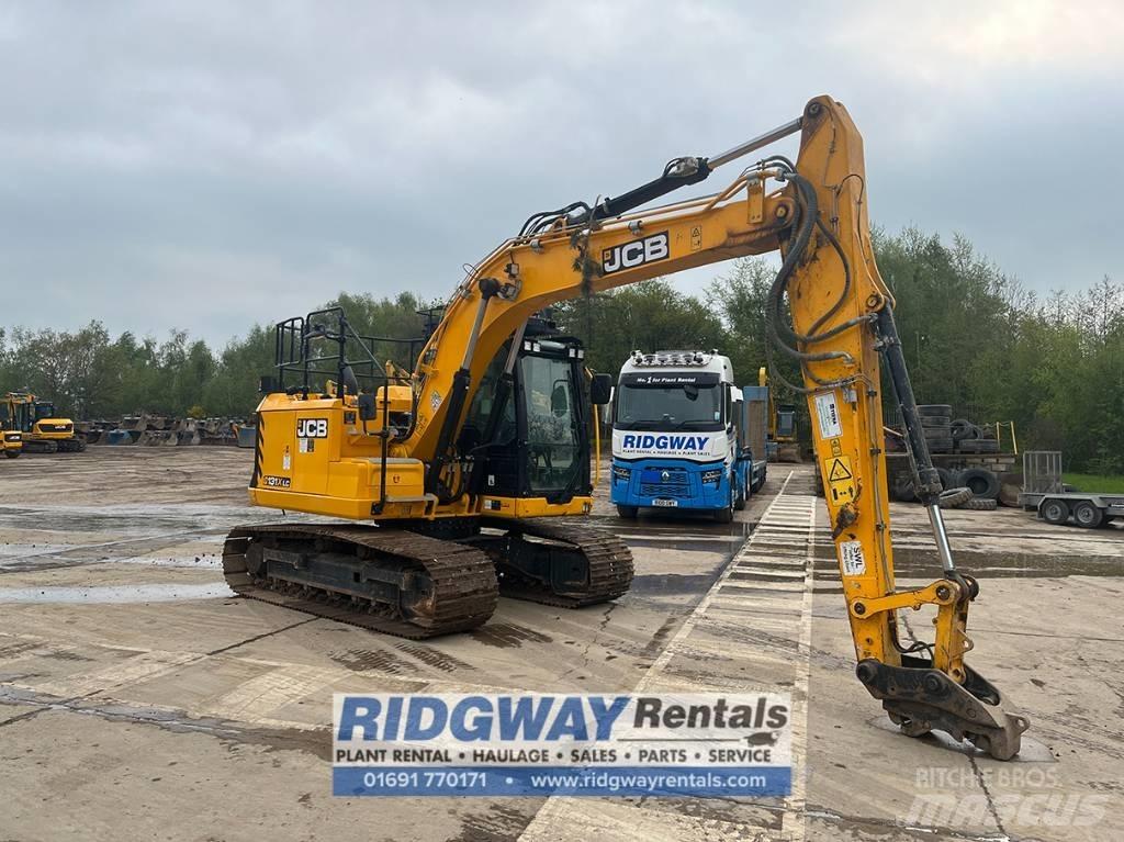 JCB JS 131 LC حفارات زحافة