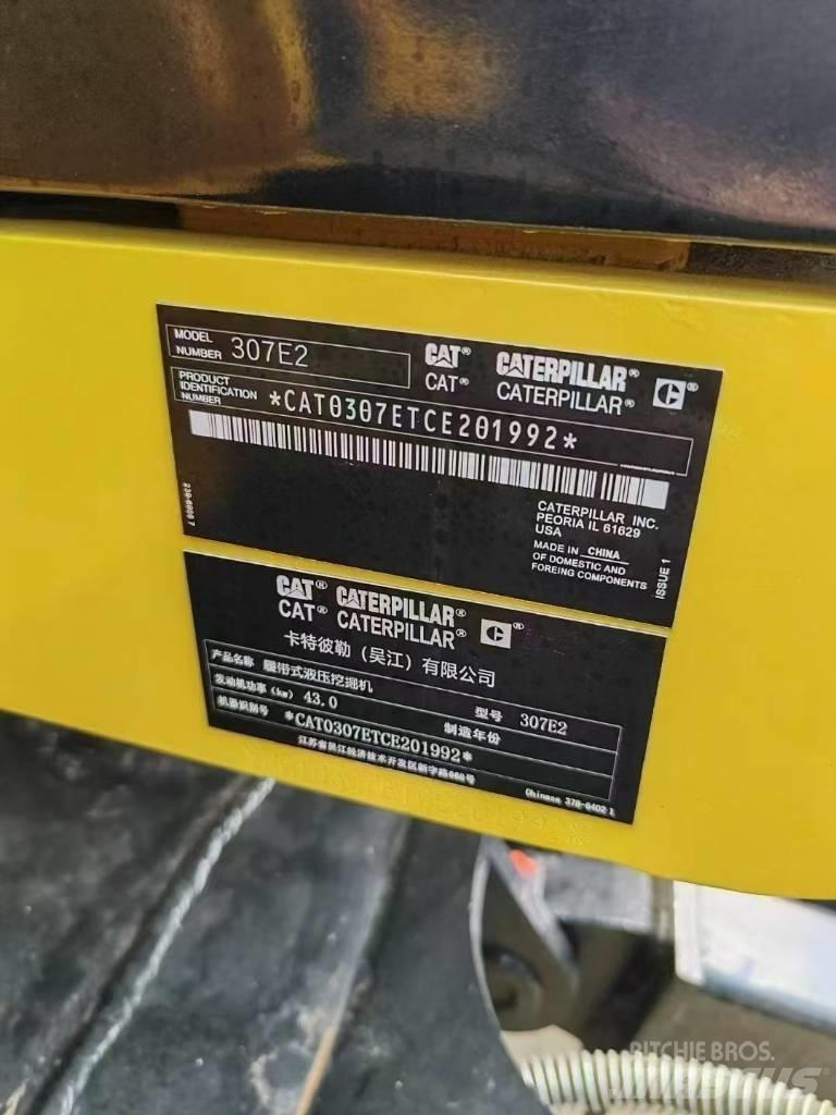 CAT 307E2 حفارات زحافة