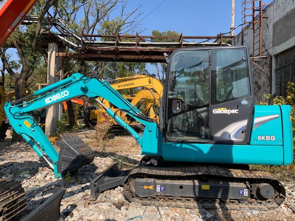 Kobelco SK 60 حفارات زحافة