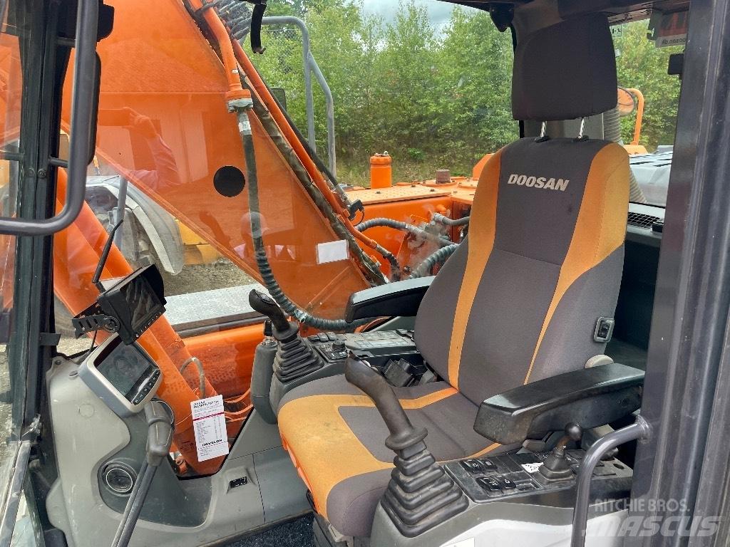 Doosan DX 180 LC-3 حفارات زحافة