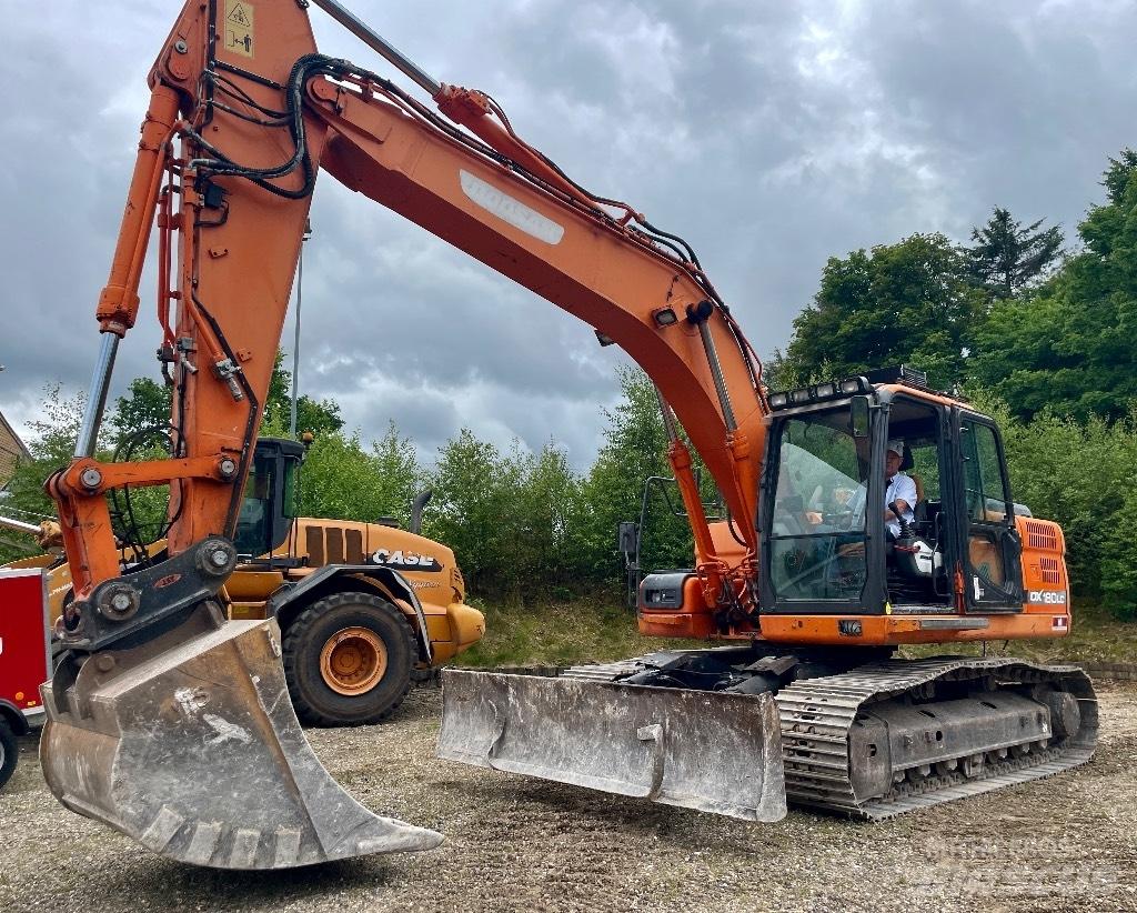 Doosan DX 180 LC-3 حفارات زحافة