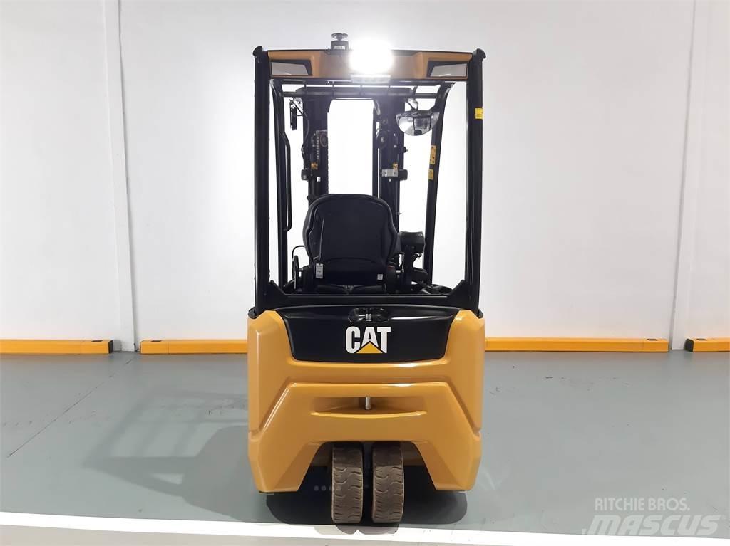 CAT EP14ANT شاحنات ذات رافعات شوكية تعمل بالكهرباء