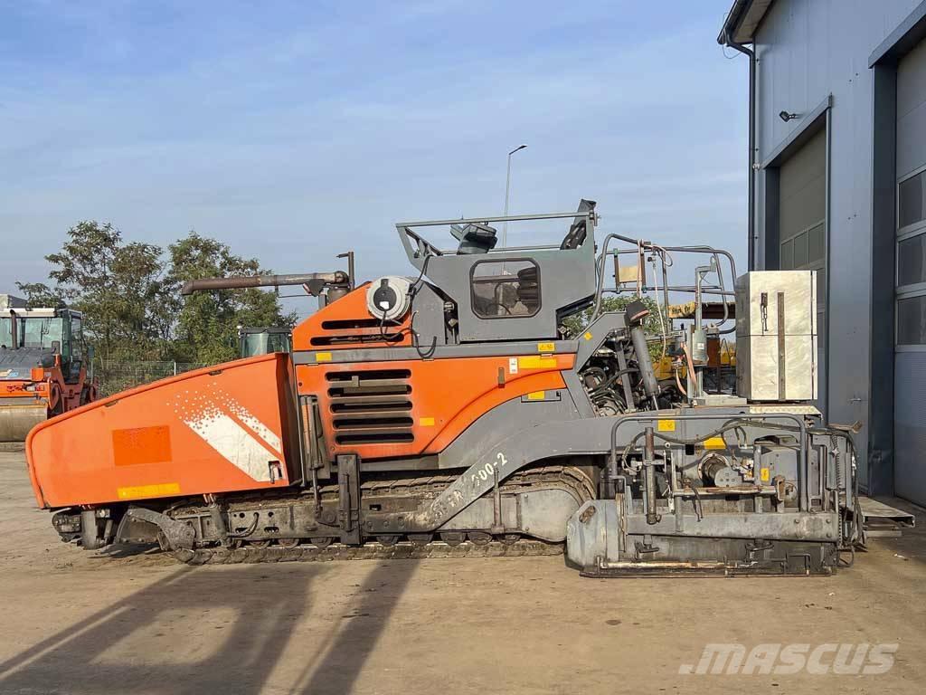 Vögele SUPER 1900-2 معدات السفلتة