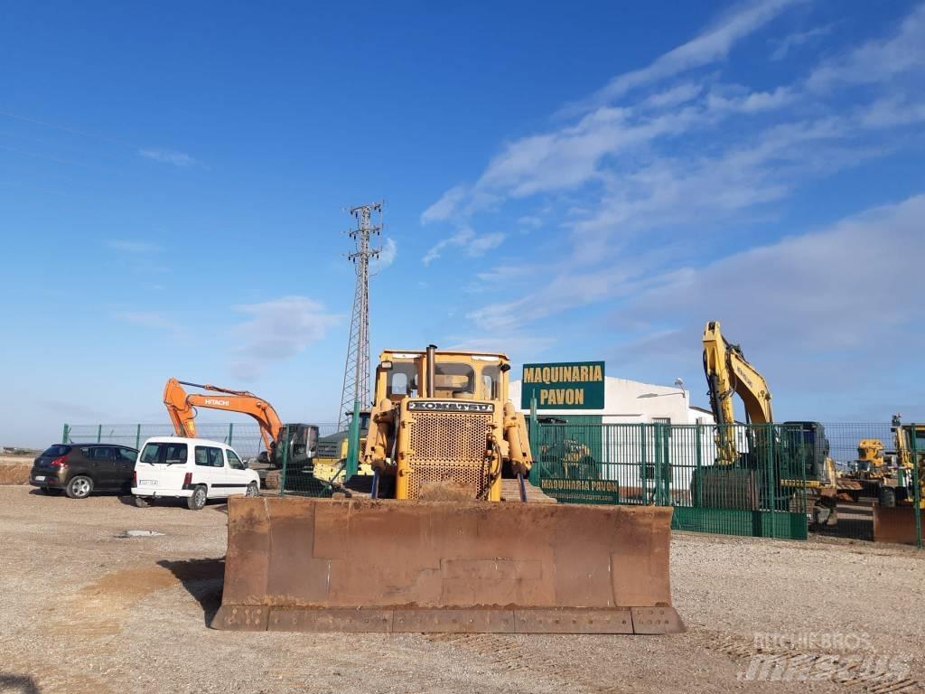 Komatsu D 85 E-12 بلدوزرات مجنزرة