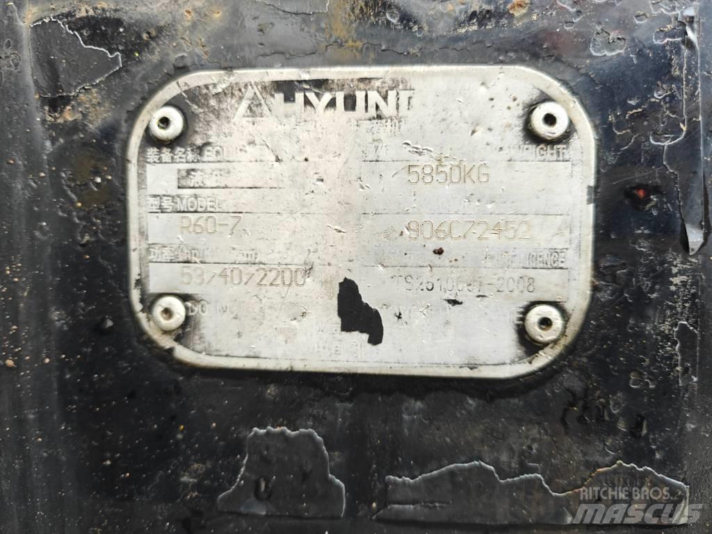 Hyundai R 60-7 حفارات صغيرة أقل من 7 طن (حفارات صغيرة)