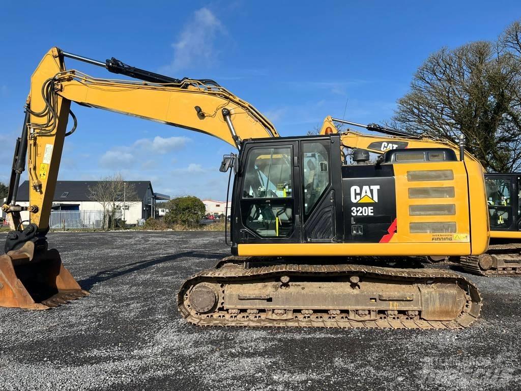 CAT 320 EL حفارات زحافة
