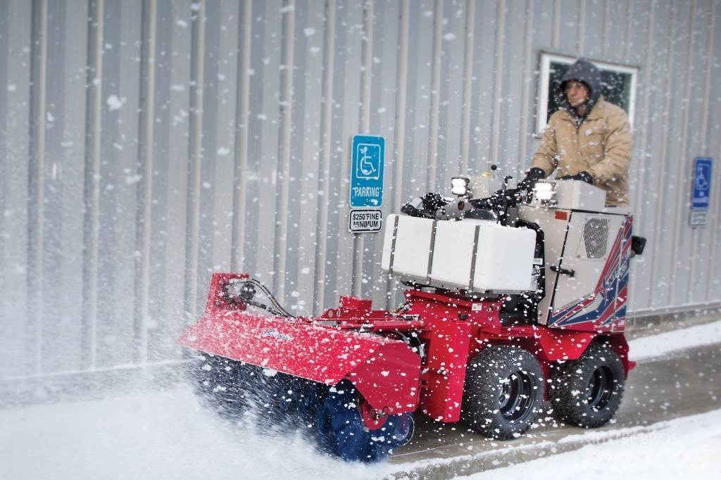 Ventrac 4500Y الجرارات