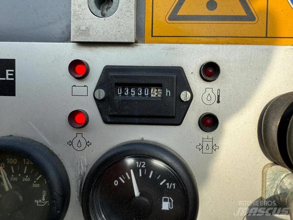 Vögele Super 800 معدات السفلتة