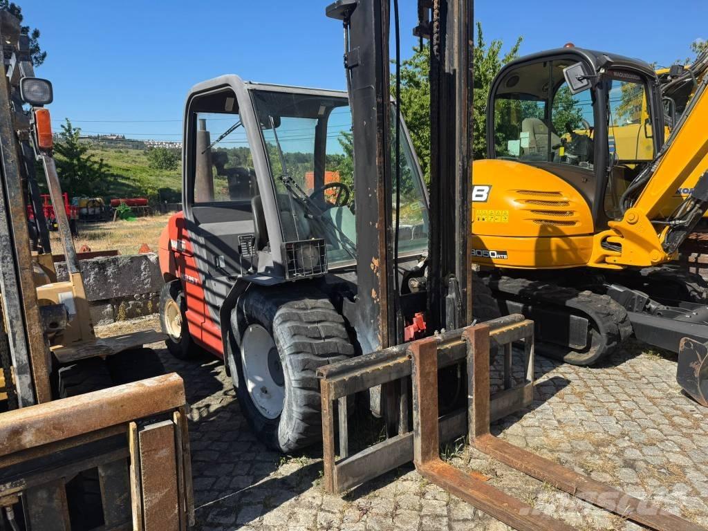 Manitou MSI 35 شاحنات الطرق الوعرة