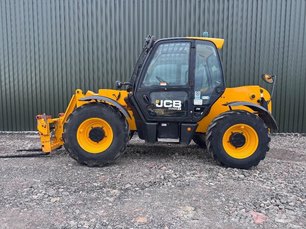 JCB 531-70 مناولات متداخلة