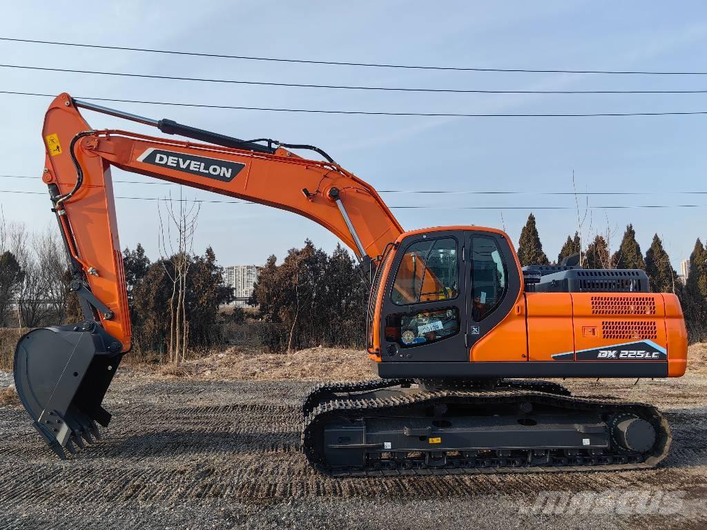 Doosan DX225 حفارات زحافة